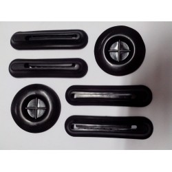 Kit Guarnição Sup. P. Choque / Tampão Cx. Estepe Fusca 1979 em diante Kit Guarnição Sup. P. Choque / Tampão Cx. Estepe Fusca 1979 em diante